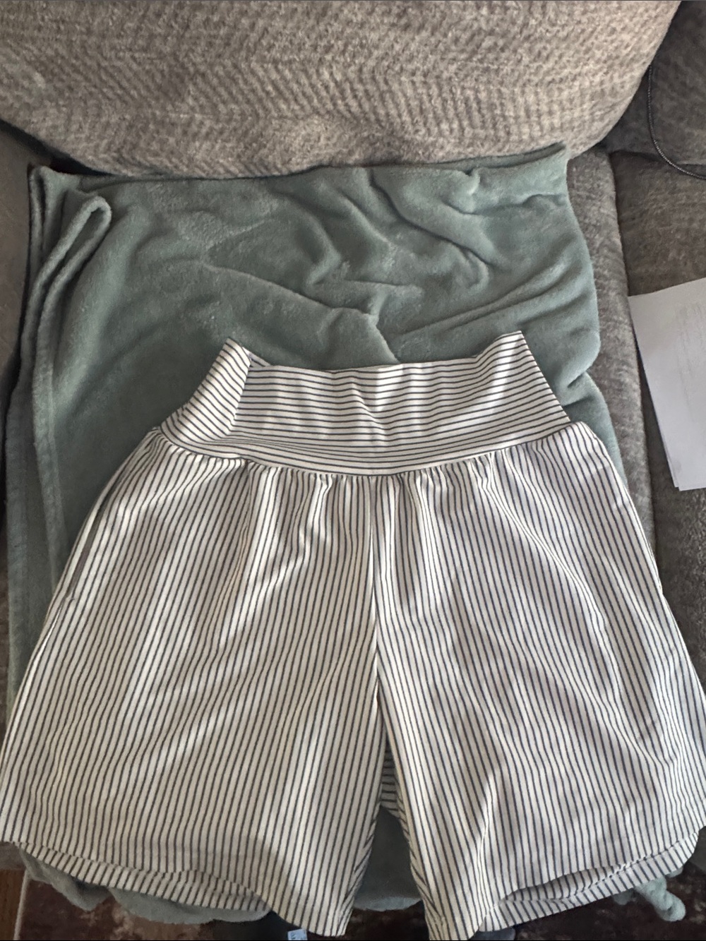 HALARA High-Waist Pinstripe Shorts in White and Black